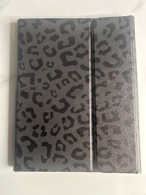 Perfekt Case Keyboard For iPad 11 Gen 11th (A16) 11 In. 2025 iPad 10th, Leopard